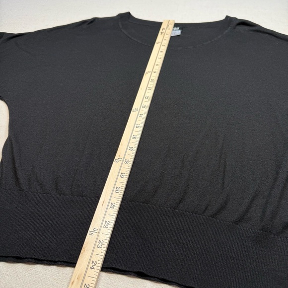 Black Women's Top by H&M - Size Medium - Picture 14 of 16